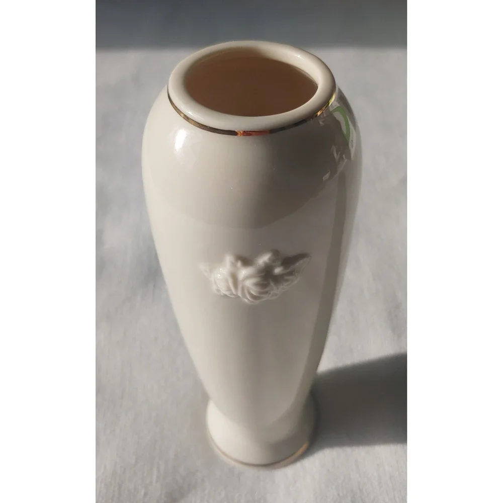 Lenox Rose Blossom Vase, Fine China 24 KT Gold Trim 7 1/2